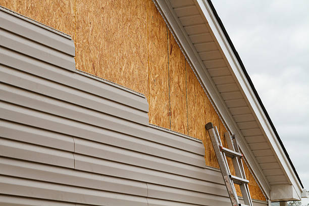 24/7 Emergency Siding Replacement experts in Economy, IN
